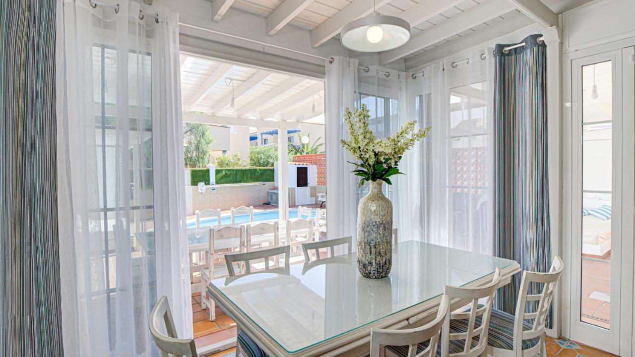 Villa Maday คอร์ราเลโฮ ภายนอก รูปภาพ