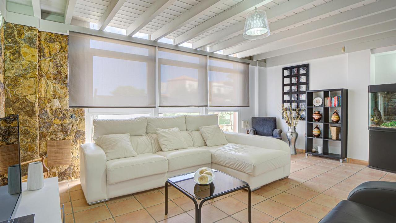 Villa Maday คอร์ราเลโฮ ภายนอก รูปภาพ